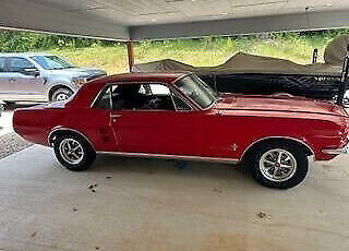 Ford-Mustang-Coupe-1967-Red-Black-41746-4