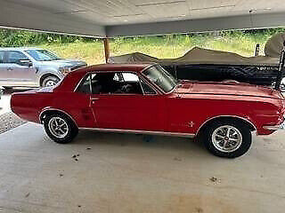 Ford-Mustang-Coupe-1967-Red-Black-41746-4