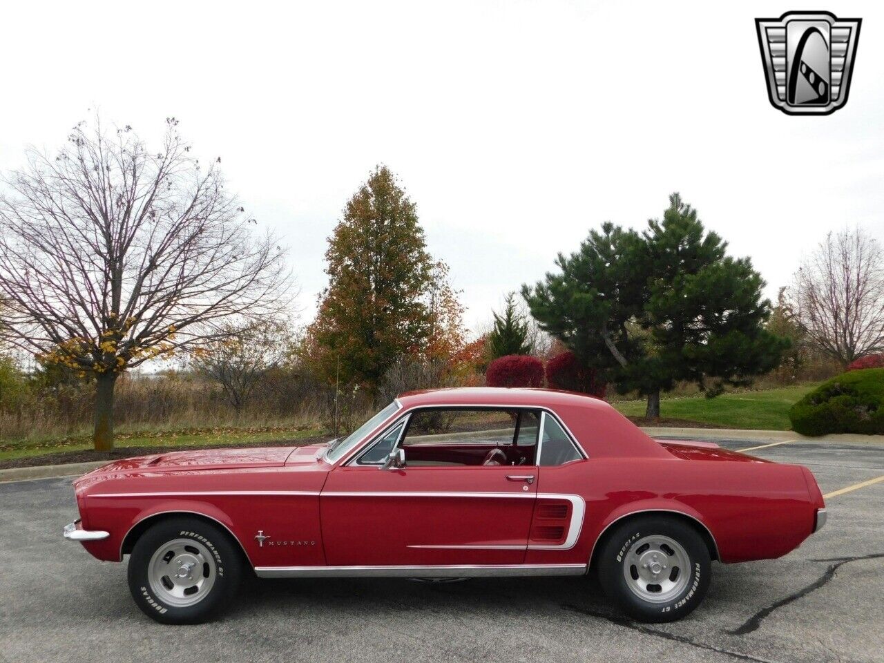 Ford-Mustang-Coupe-1967-Red-Red-72435-6