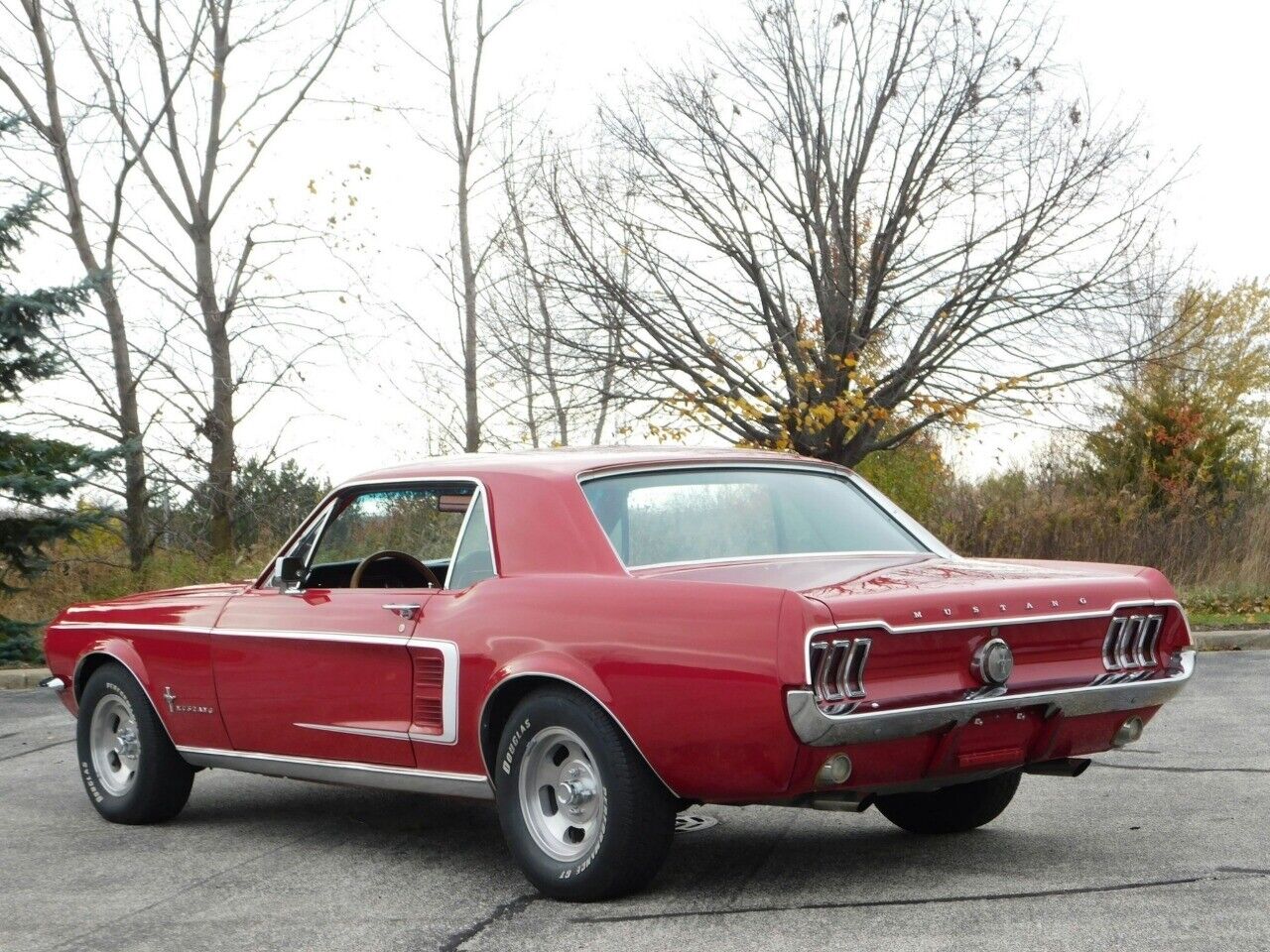 Ford-Mustang-Coupe-1967-Red-Red-72435-7