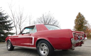 Ford-Mustang-Coupe-1967-Red-Red-72435-8