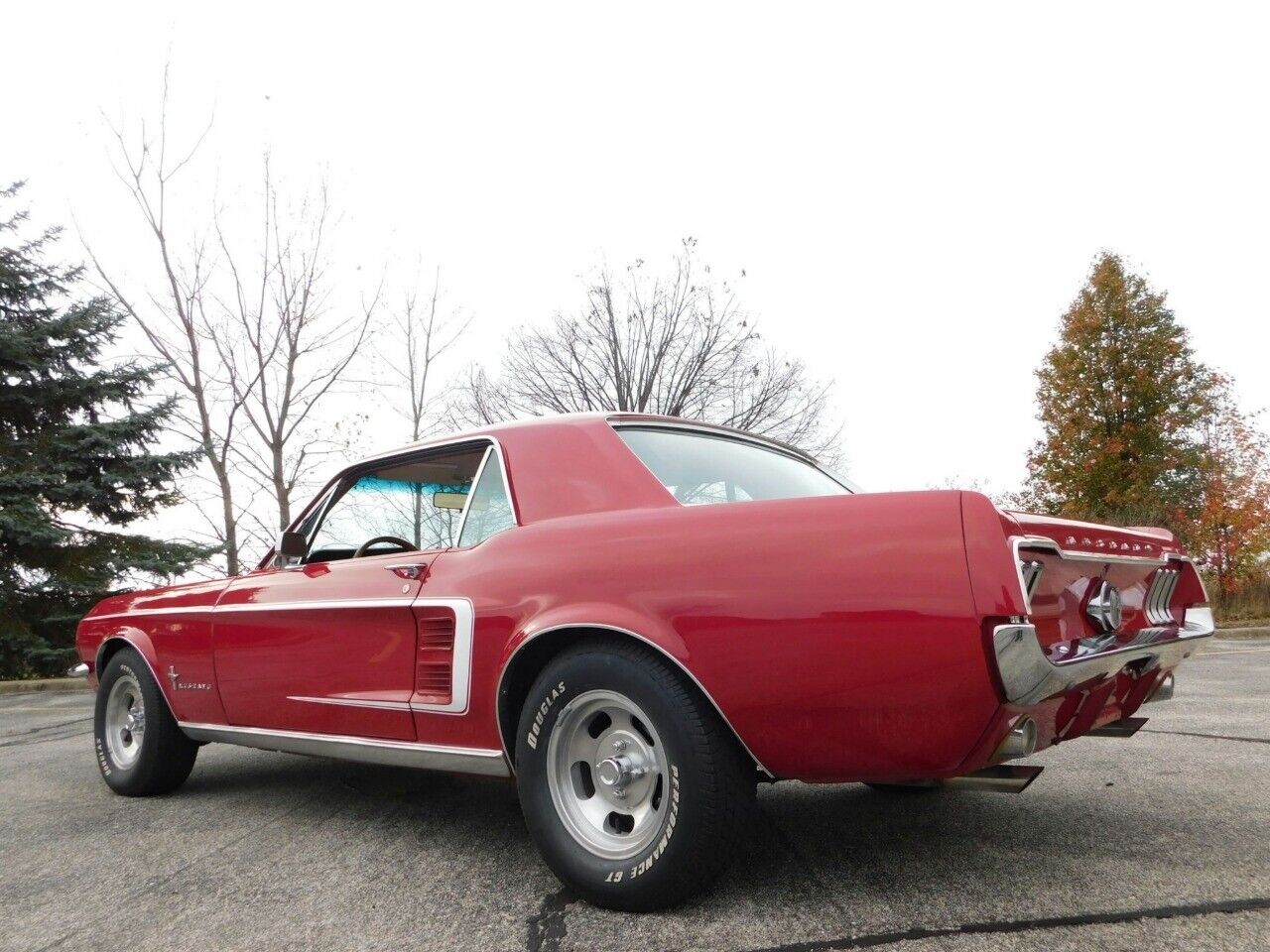 Ford-Mustang-Coupe-1967-Red-Red-72435-8