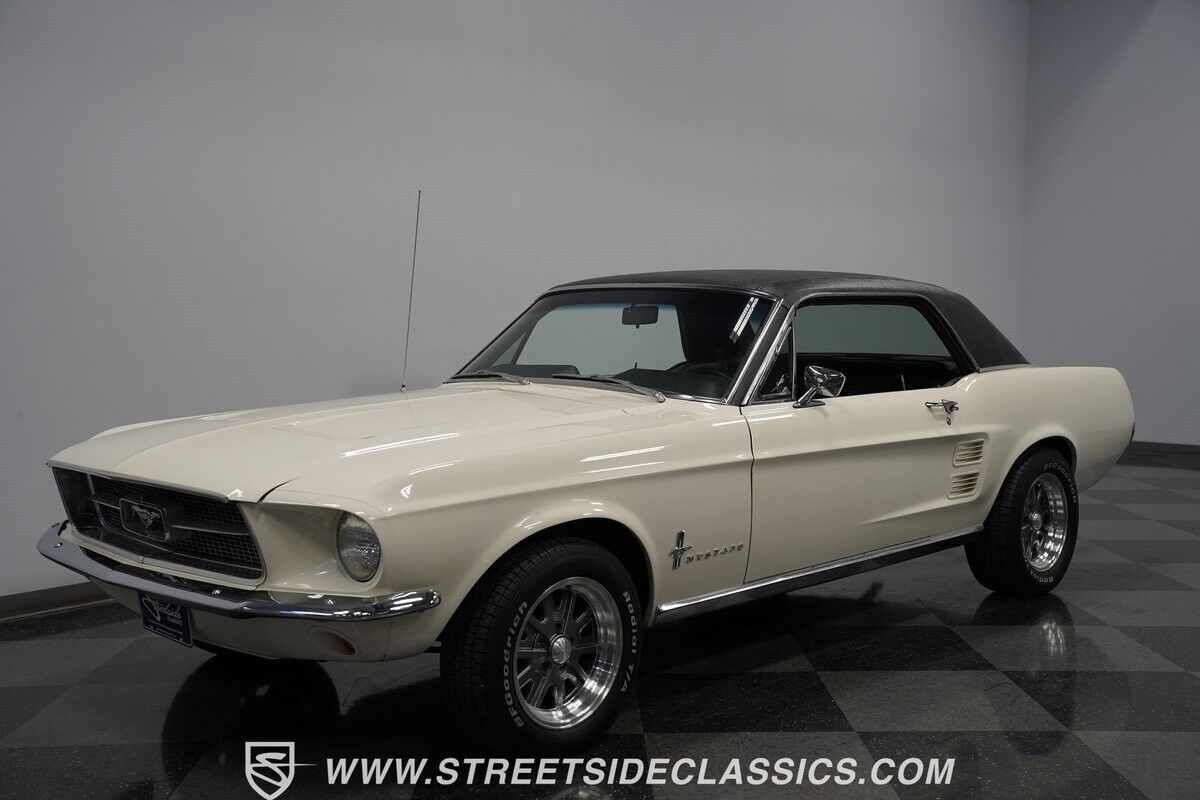 Ford-Mustang-Coupe-1967-White-Black-53215-5