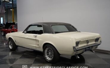 Ford-Mustang-Coupe-1967-White-Black-53215-7