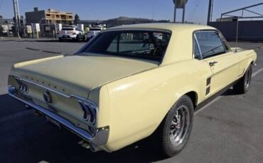 Ford-Mustang-Coupe-1967-Yellow-61646-3