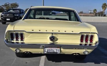 Ford-Mustang-Coupe-1967-Yellow-61646-6