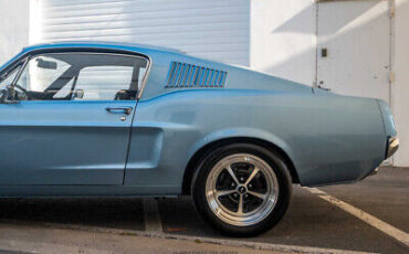 Ford-Mustang-Coupe-1968-Blue-Red-2-4