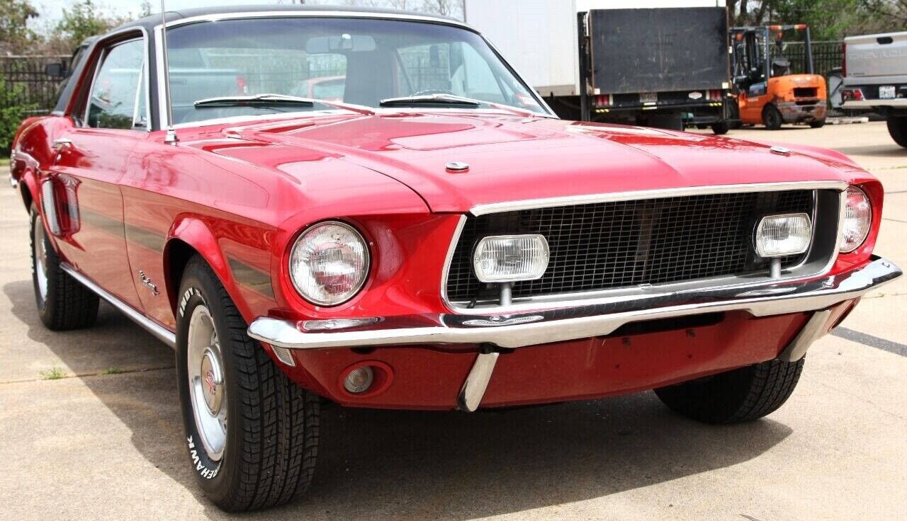 Ford-Mustang-Coupe-1968-Red-Black-73098-6