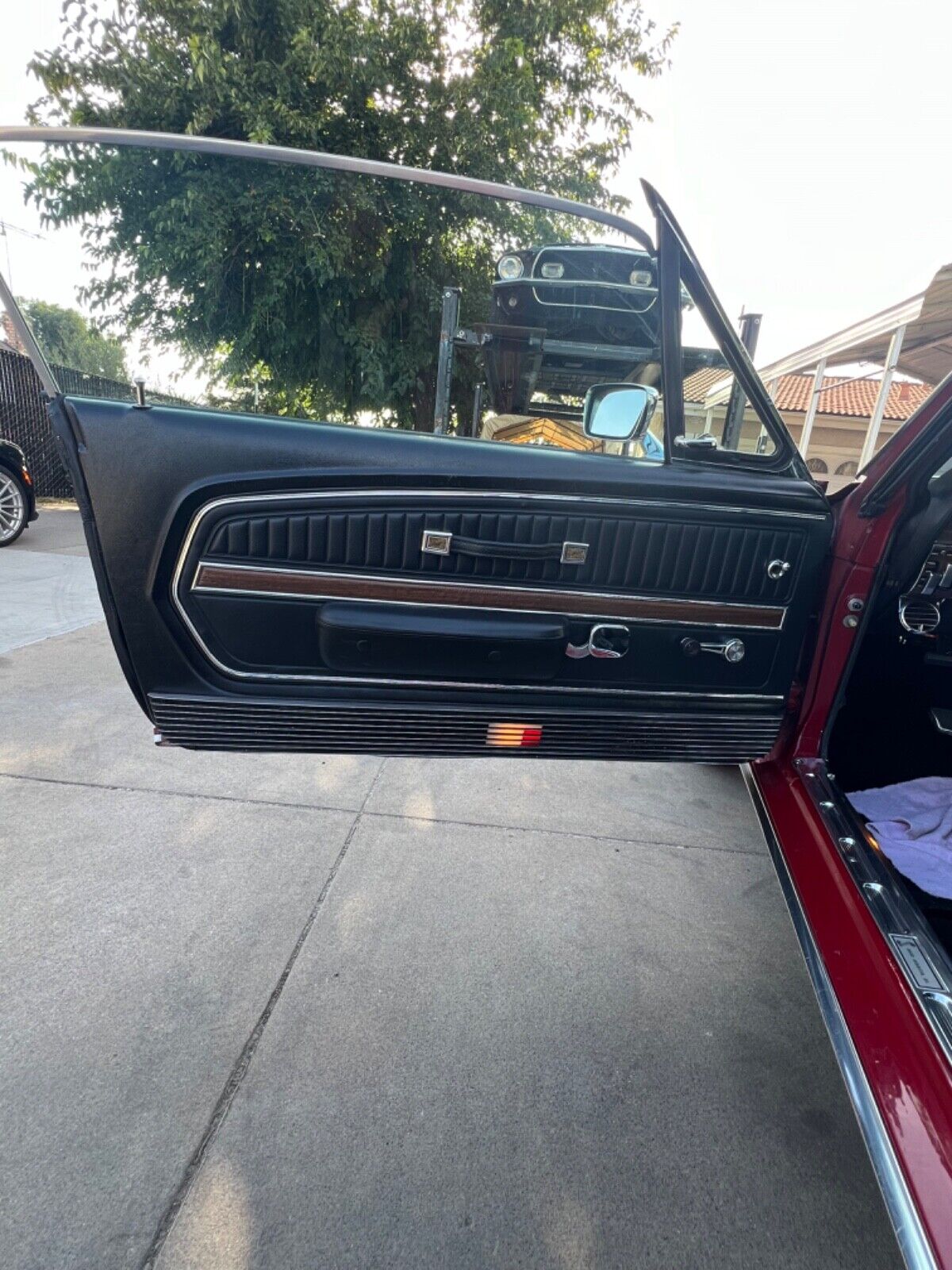 Ford-Mustang-Coupe-1968-Red-Black-99277-8