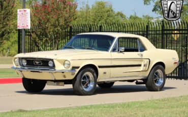 Ford-Mustang-Coupe-1968-Yellow-Black-144604-2