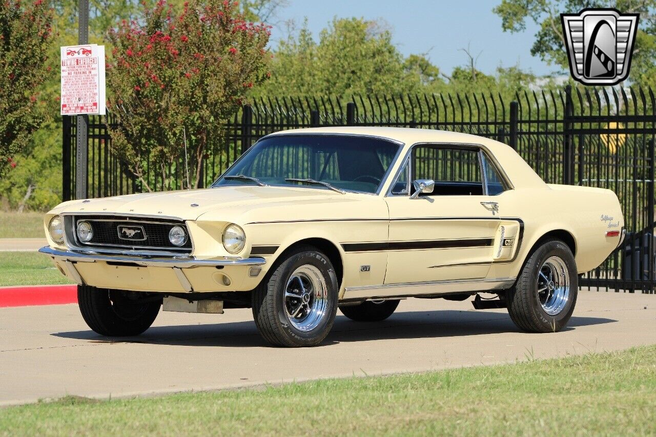 Ford-Mustang-Coupe-1968-Yellow-Black-144604-2