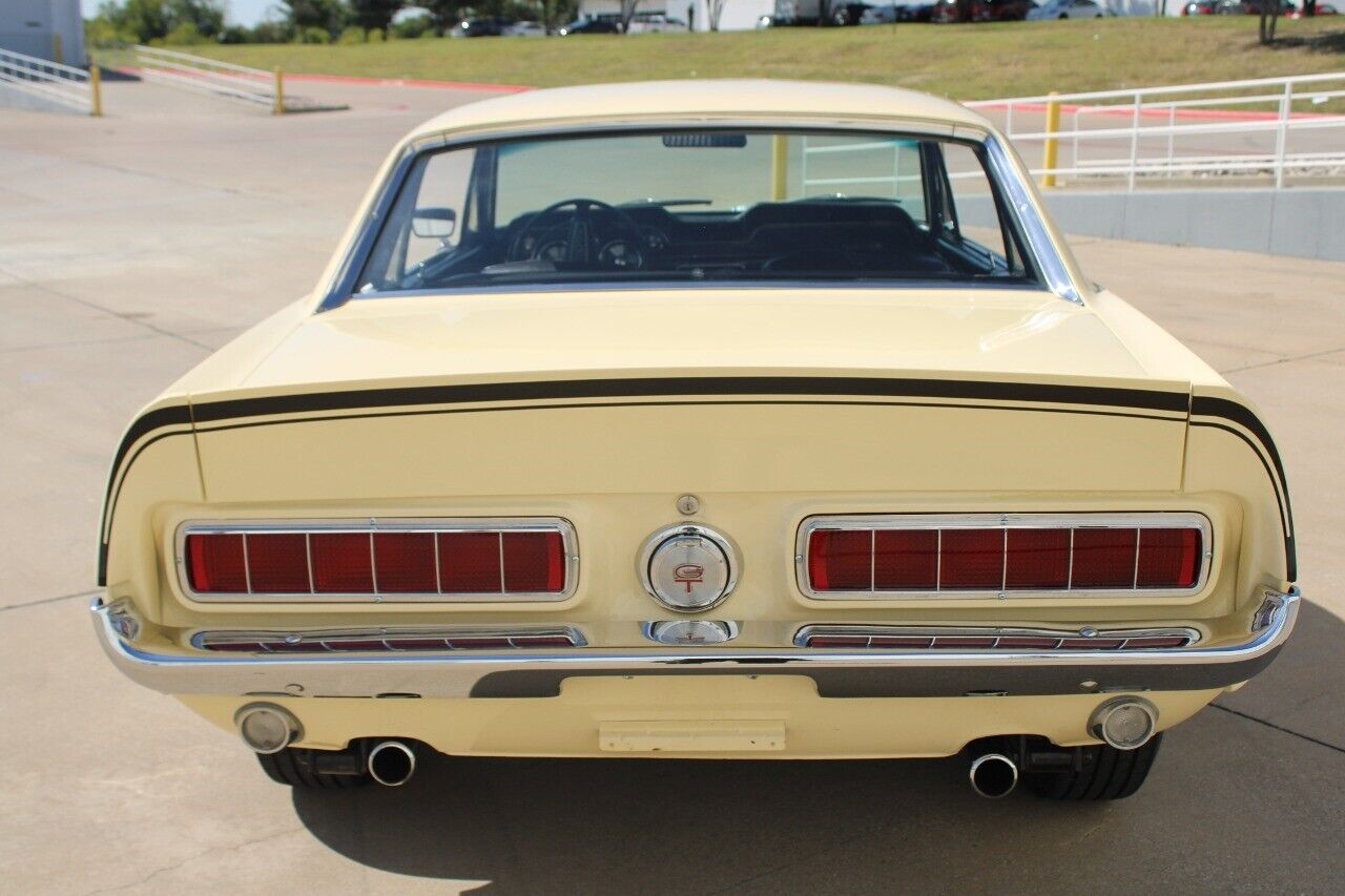 Ford-Mustang-Coupe-1968-Yellow-Black-144604-5