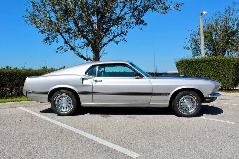 Ford-Mustang-Coupe-1969-Gray-Black-24483-1