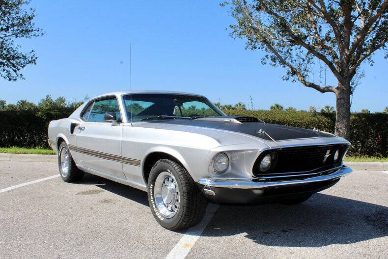 Ford-Mustang-Coupe-1969-Gray-Black-24483-4