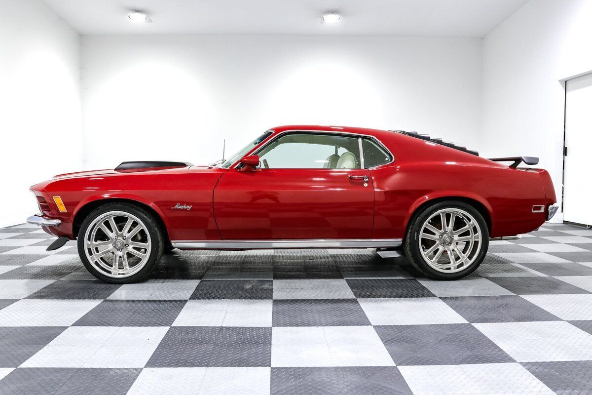 Ford-Mustang-Coupe-1970-Red-White-27266-4