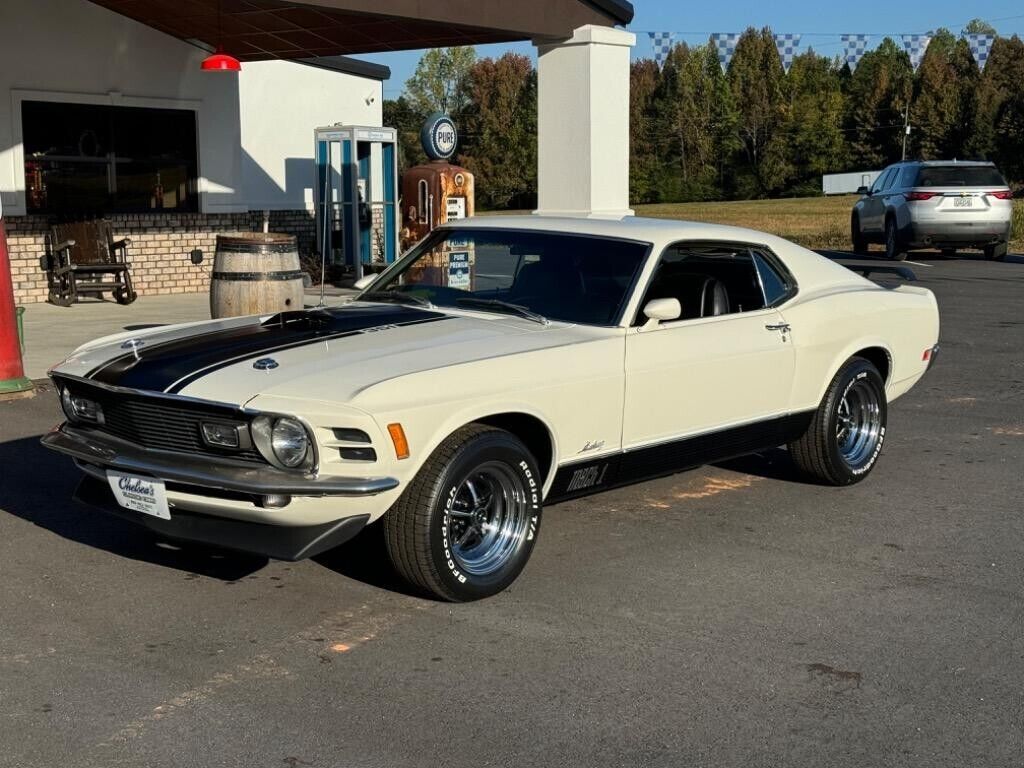 Ford-Mustang-Coupe-1970-White-Black-223699-1