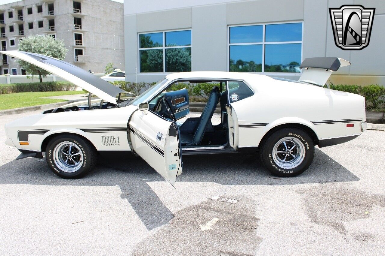 Ford-Mustang-Coupe-1971-White-Blue-89377-11