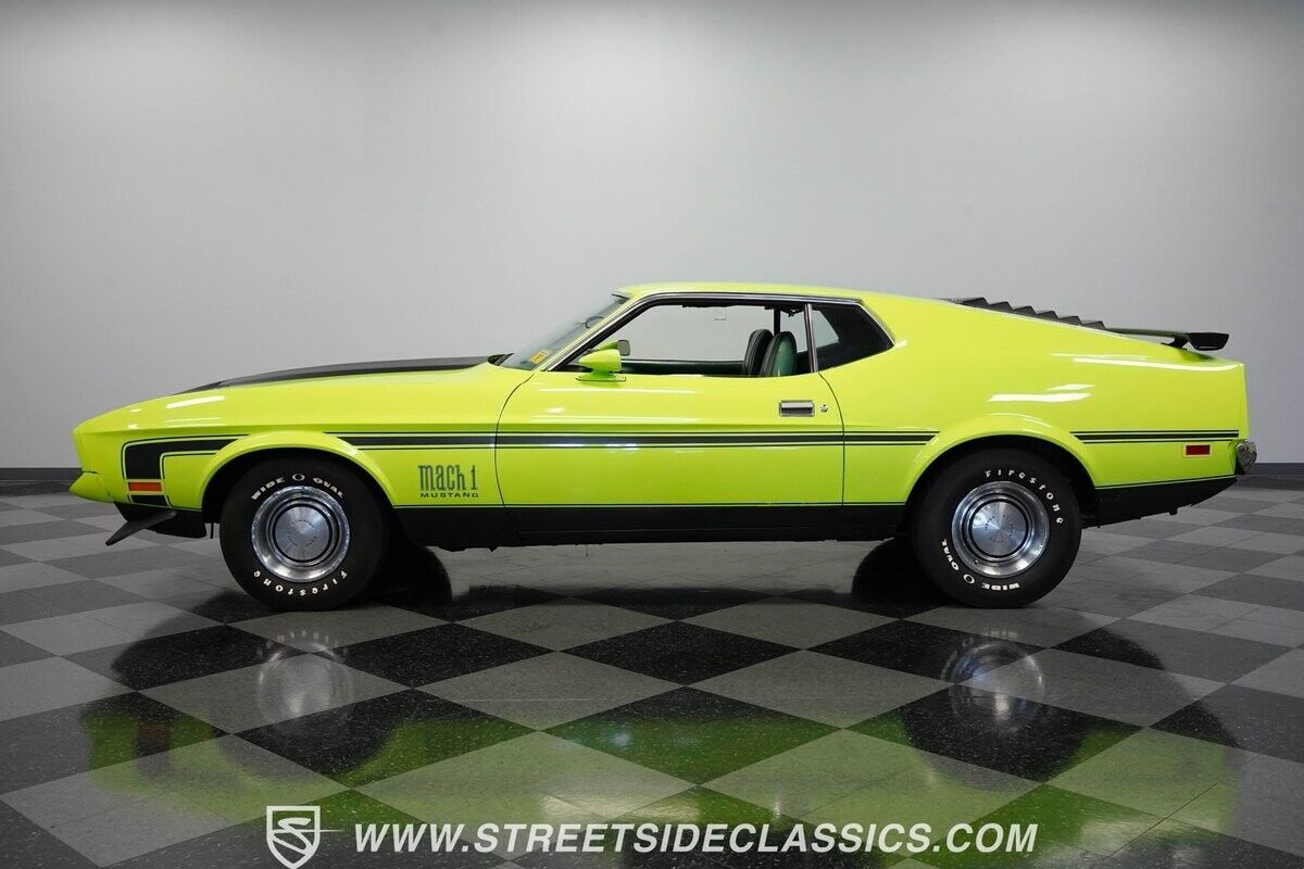 Ford-Mustang-Coupe-1972-Bright-Lime-Green-126762-2