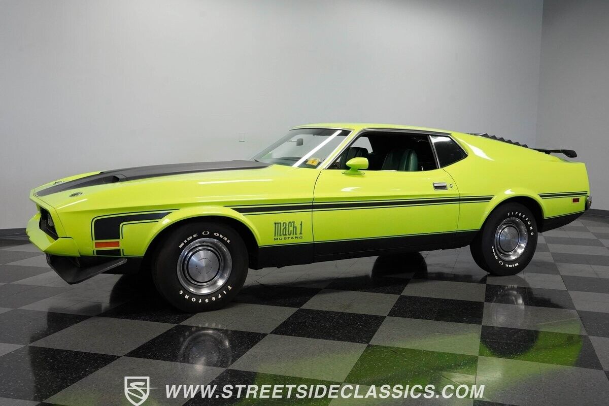 Ford-Mustang-Coupe-1972-Bright-Lime-Green-126762-6