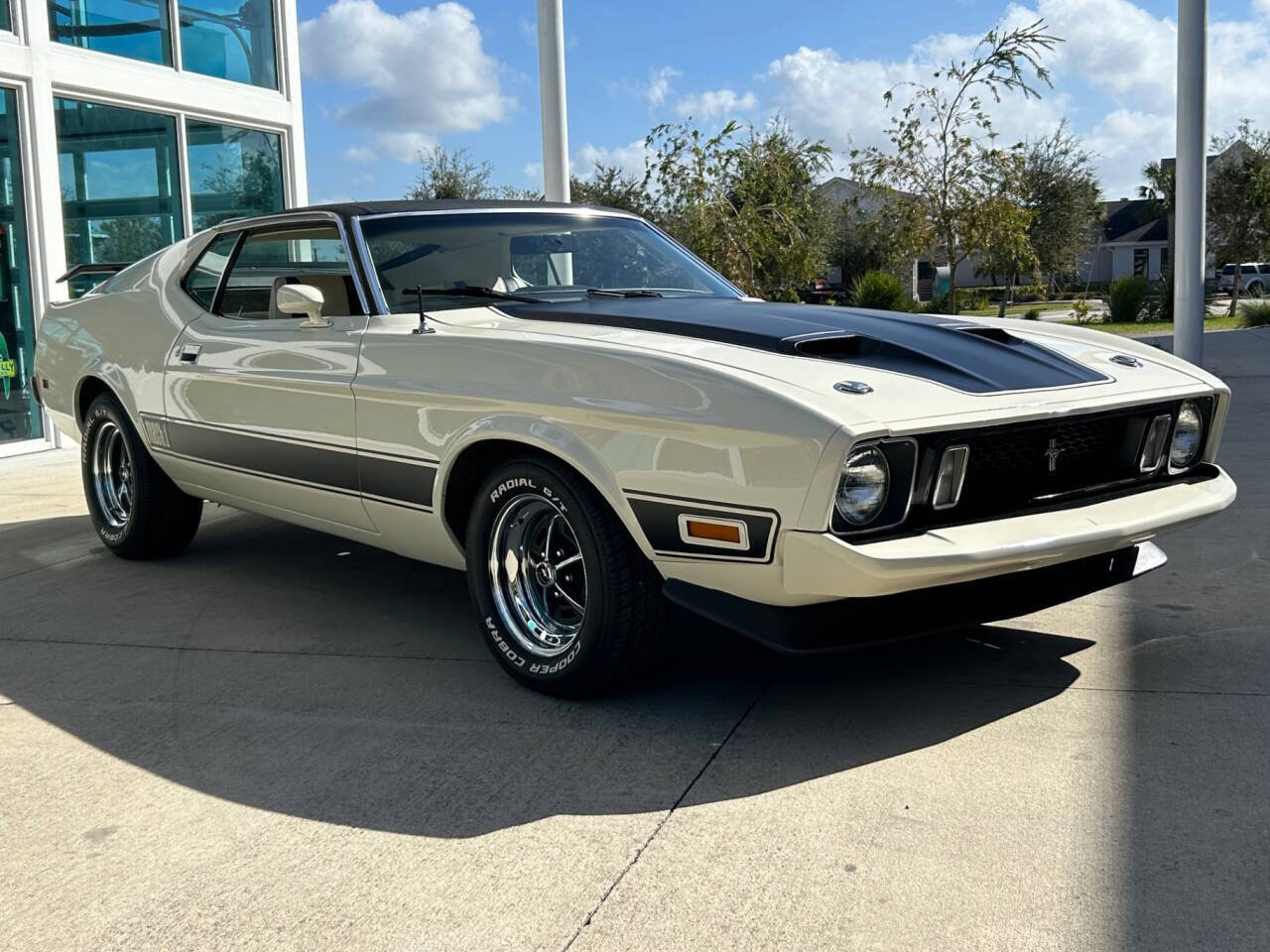 Ford-Mustang-Coupe-1973-White-White-94023-4