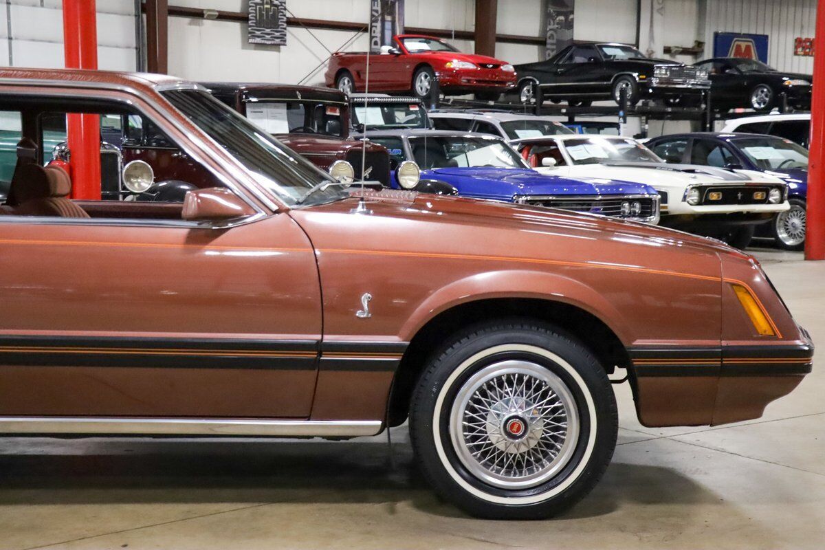 Ford-Mustang-Coupe-1979-Medium-Vaquero-Glow-Brown-73457-10