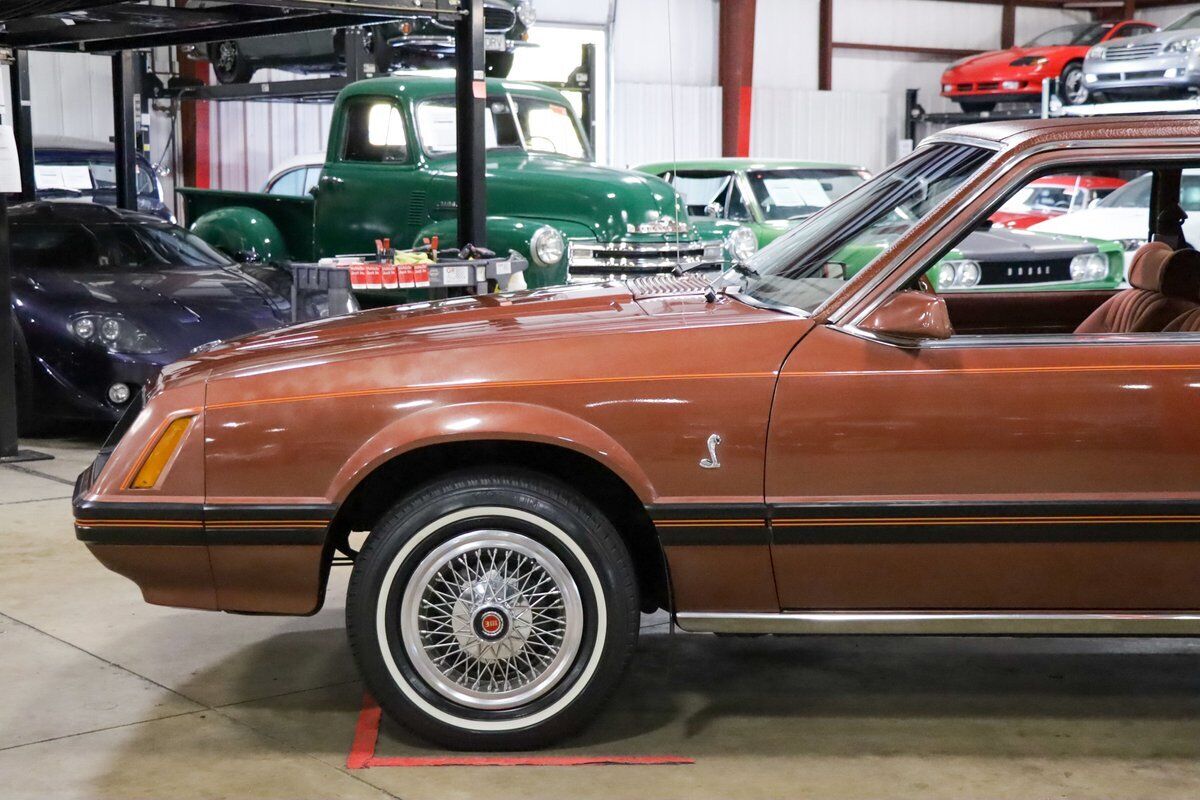 Ford-Mustang-Coupe-1979-Medium-Vaquero-Glow-Brown-73457-2