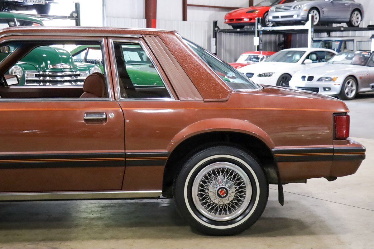 Ford-Mustang-Coupe-1979-Medium-Vaquero-Glow-Brown-73457-4