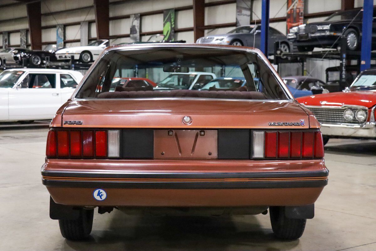 Ford-Mustang-Coupe-1979-Medium-Vaquero-Glow-Brown-73457-6