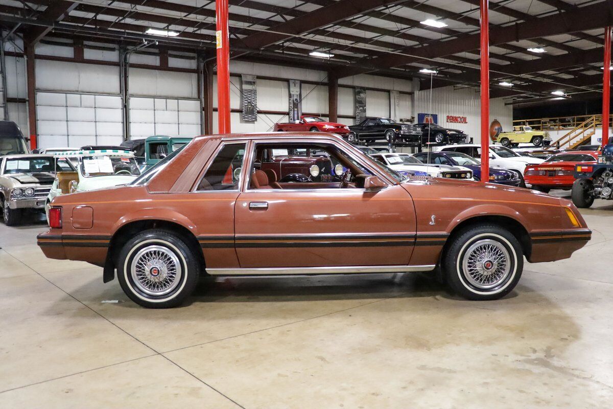 Ford-Mustang-Coupe-1979-Medium-Vaquero-Glow-Brown-73457-9