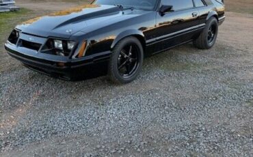 Ford-Mustang-Coupe-1984-Black-Gray-53676-2