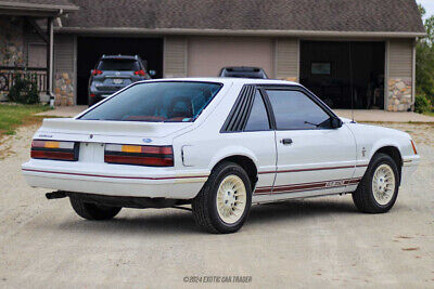 Ford-Mustang-Coupe-1984-White-Red-101067-7