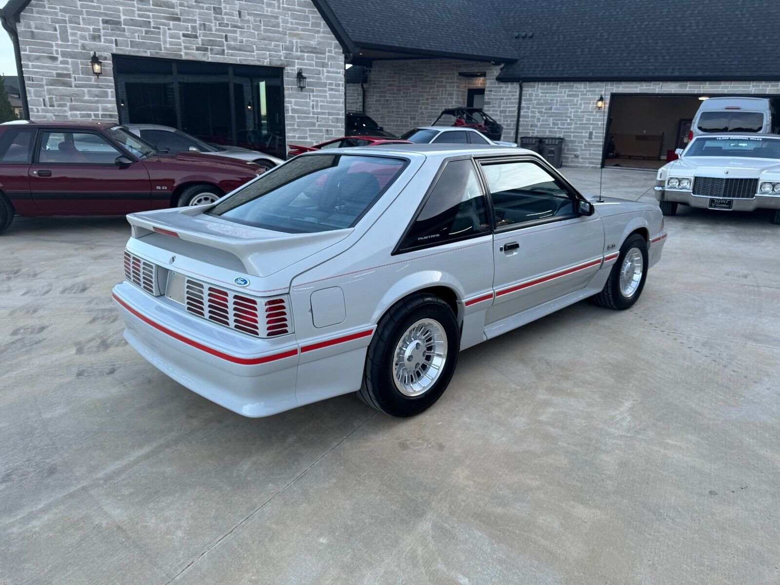 Ford-Mustang-Coupe-1988-Gray-20600-1