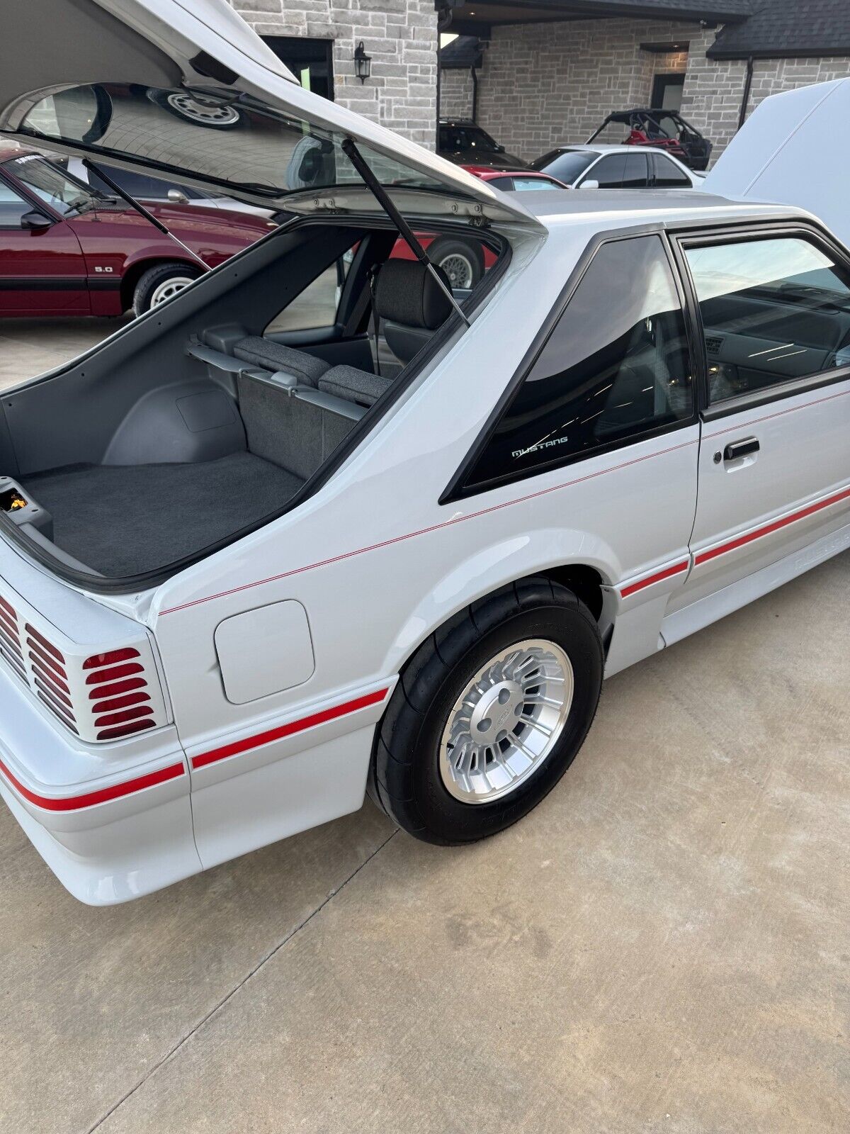 Ford-Mustang-Coupe-1988-Gray-20600-15