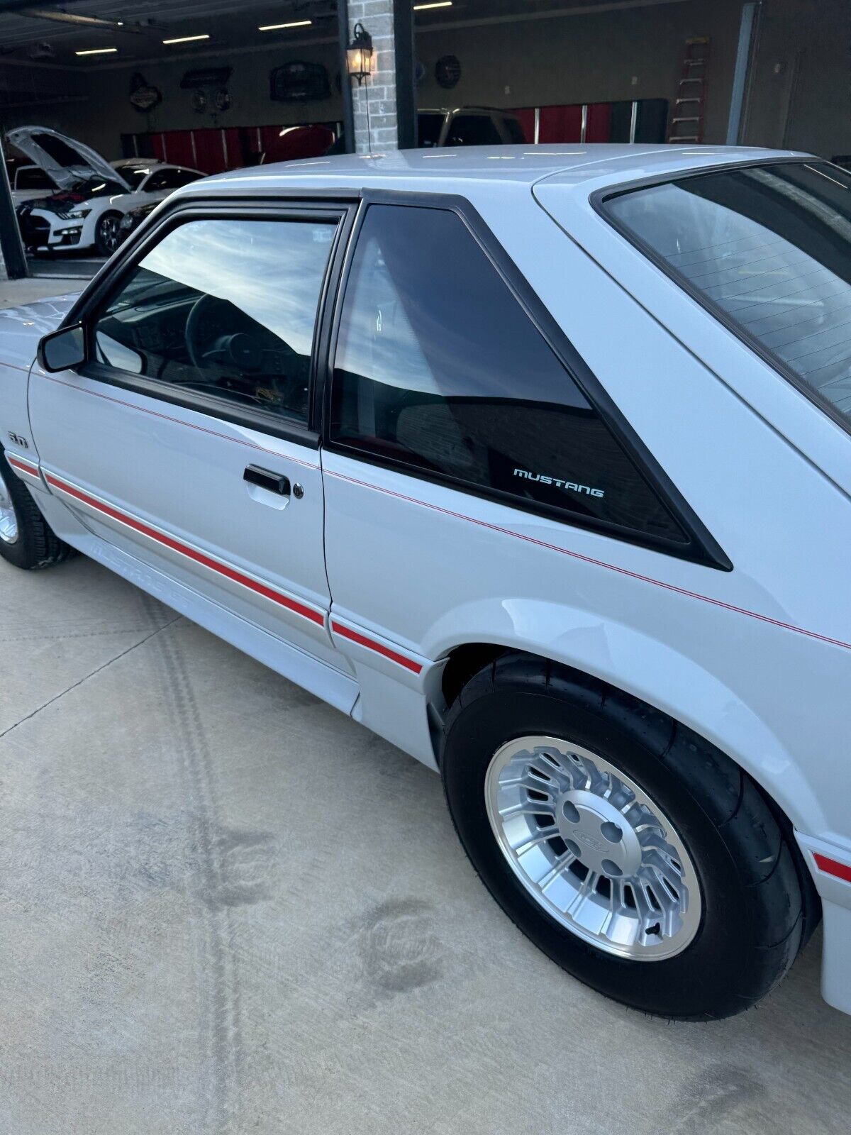 Ford-Mustang-Coupe-1988-Gray-20600-7