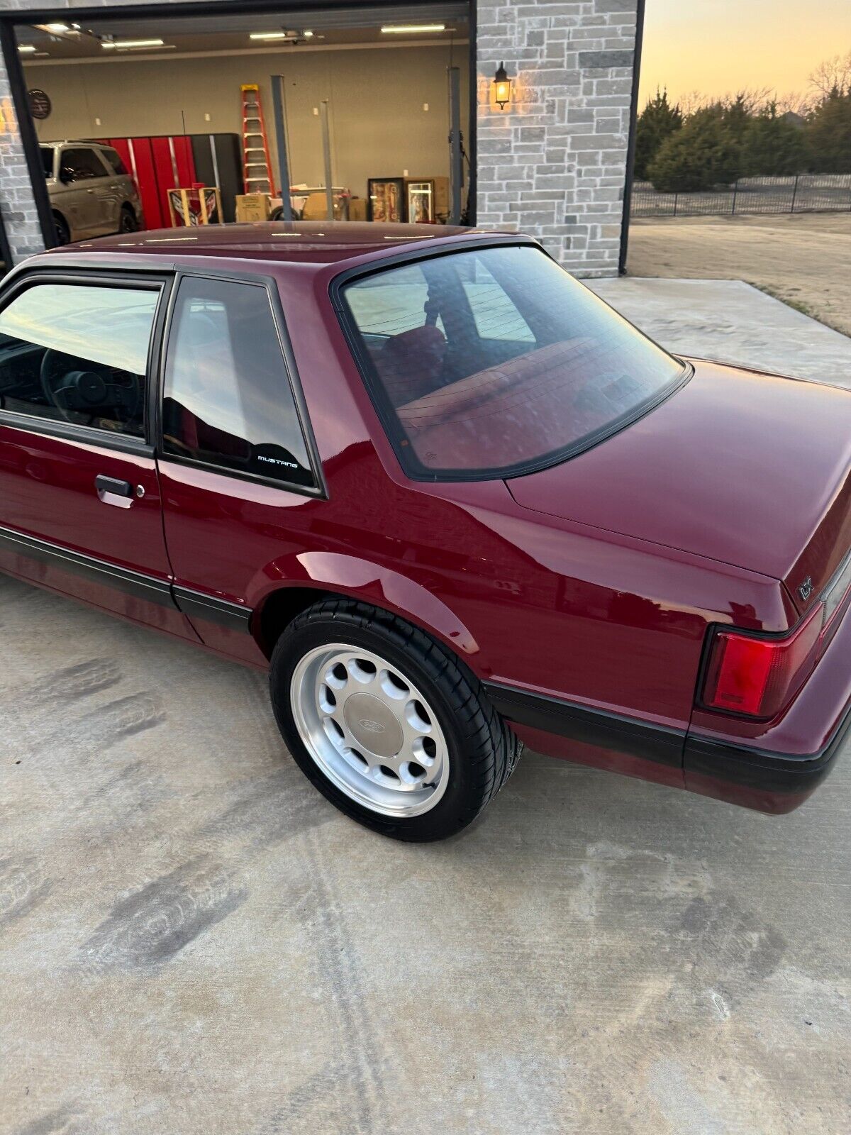 Ford-Mustang-Coupe-1989-Red-Red-60531-19