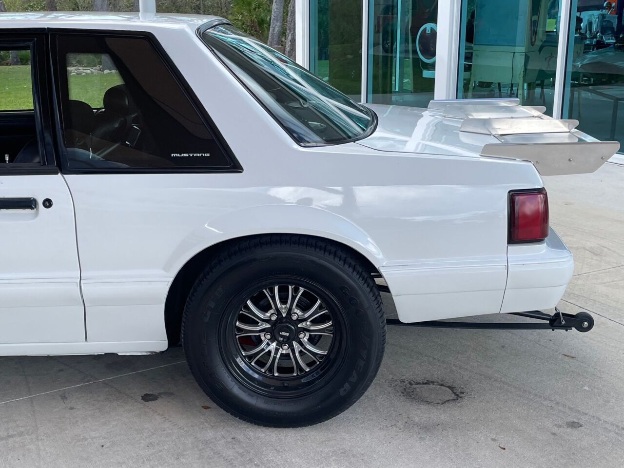 Ford-Mustang-Coupe-1991-White-Black-7471-7