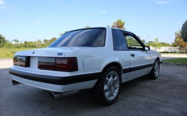 Ford-Mustang-Coupe-1991-White-Red-5-6