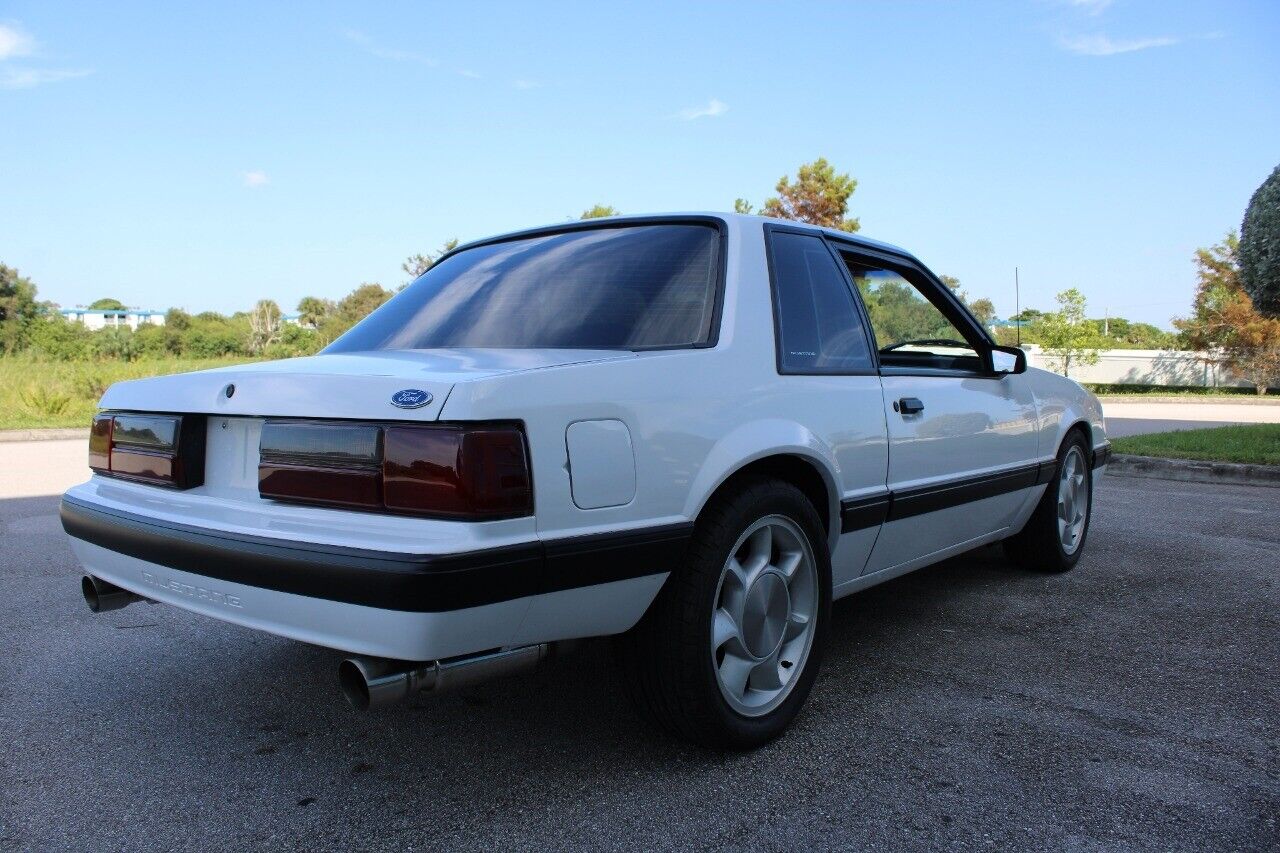 Ford-Mustang-Coupe-1991-White-Red-5-6