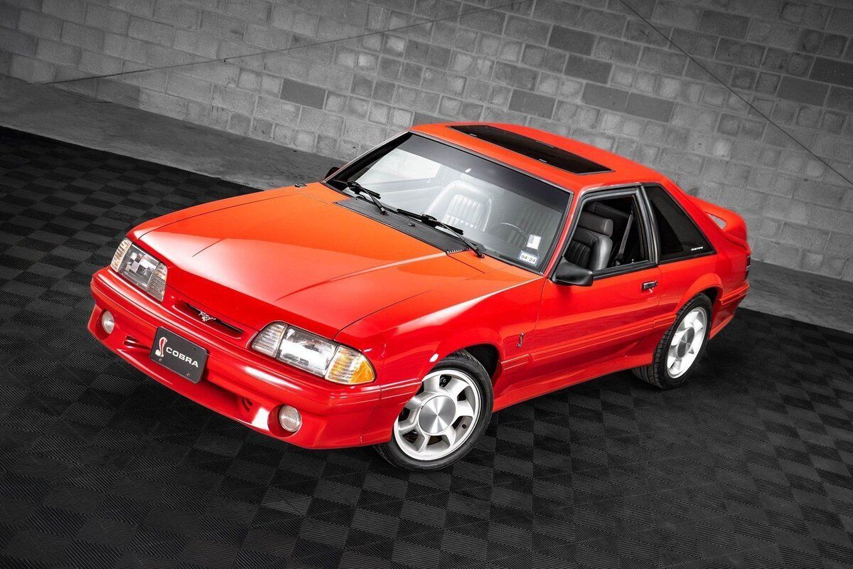 Ford-Mustang-Coupe-1993-Red-Gray-109435-1