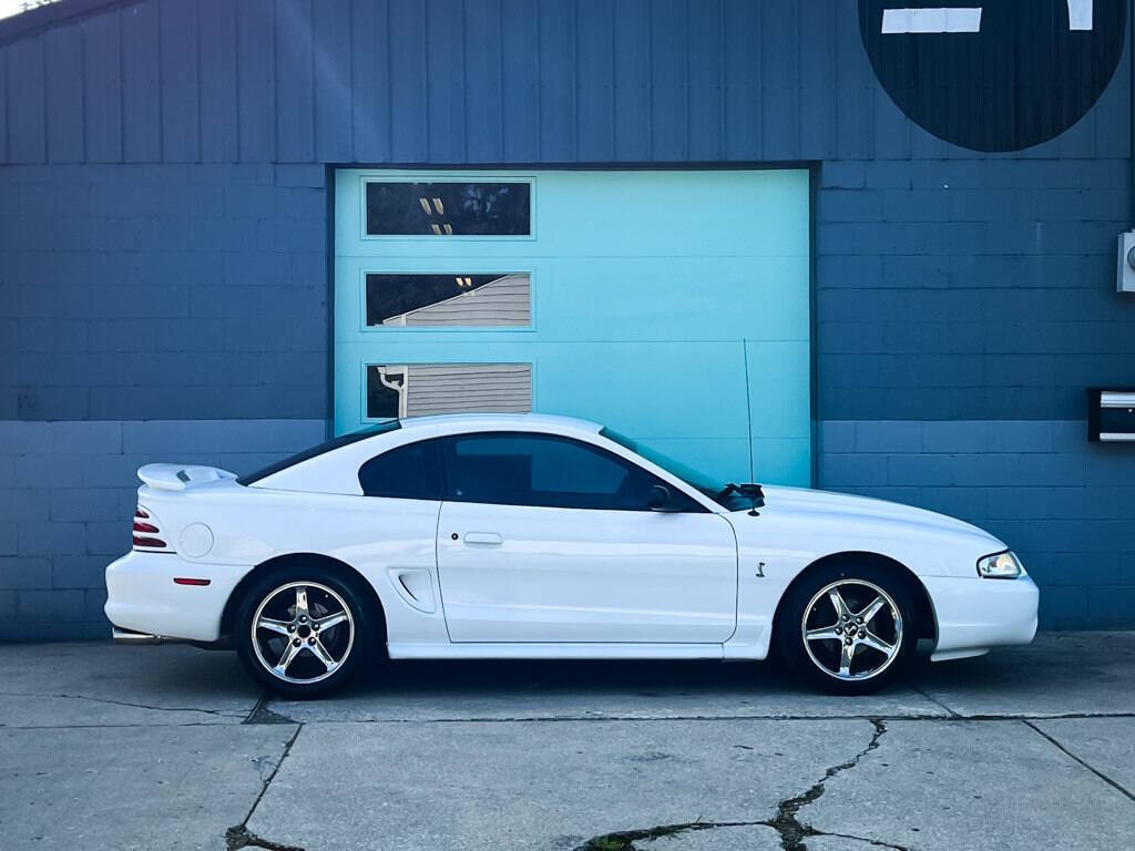 Ford-Mustang-Coupe-1995-White-Gray-123049-4