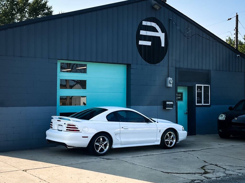 Ford-Mustang-Coupe-1995-White-Gray-123049-5