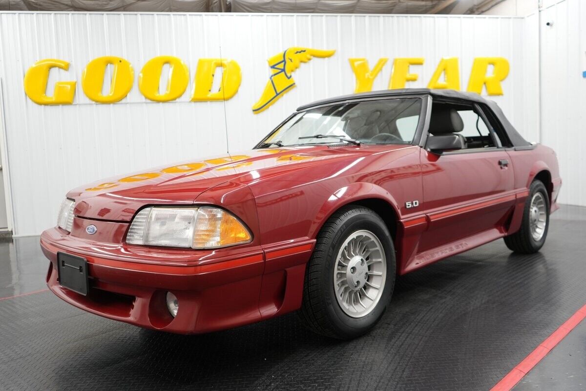 Ford-Mustang-GT-Convertible-Cabriolet-1987-Red-Gray-89439-1