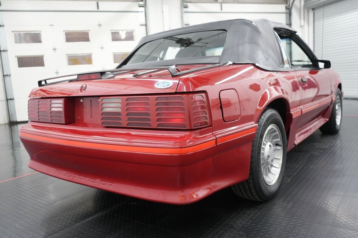 Ford-Mustang-GT-Convertible-Cabriolet-1987-Red-Gray-89439-16