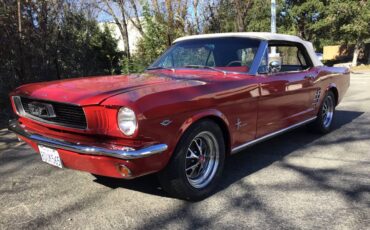 Ford-Mustang-convertible-1966-161-1