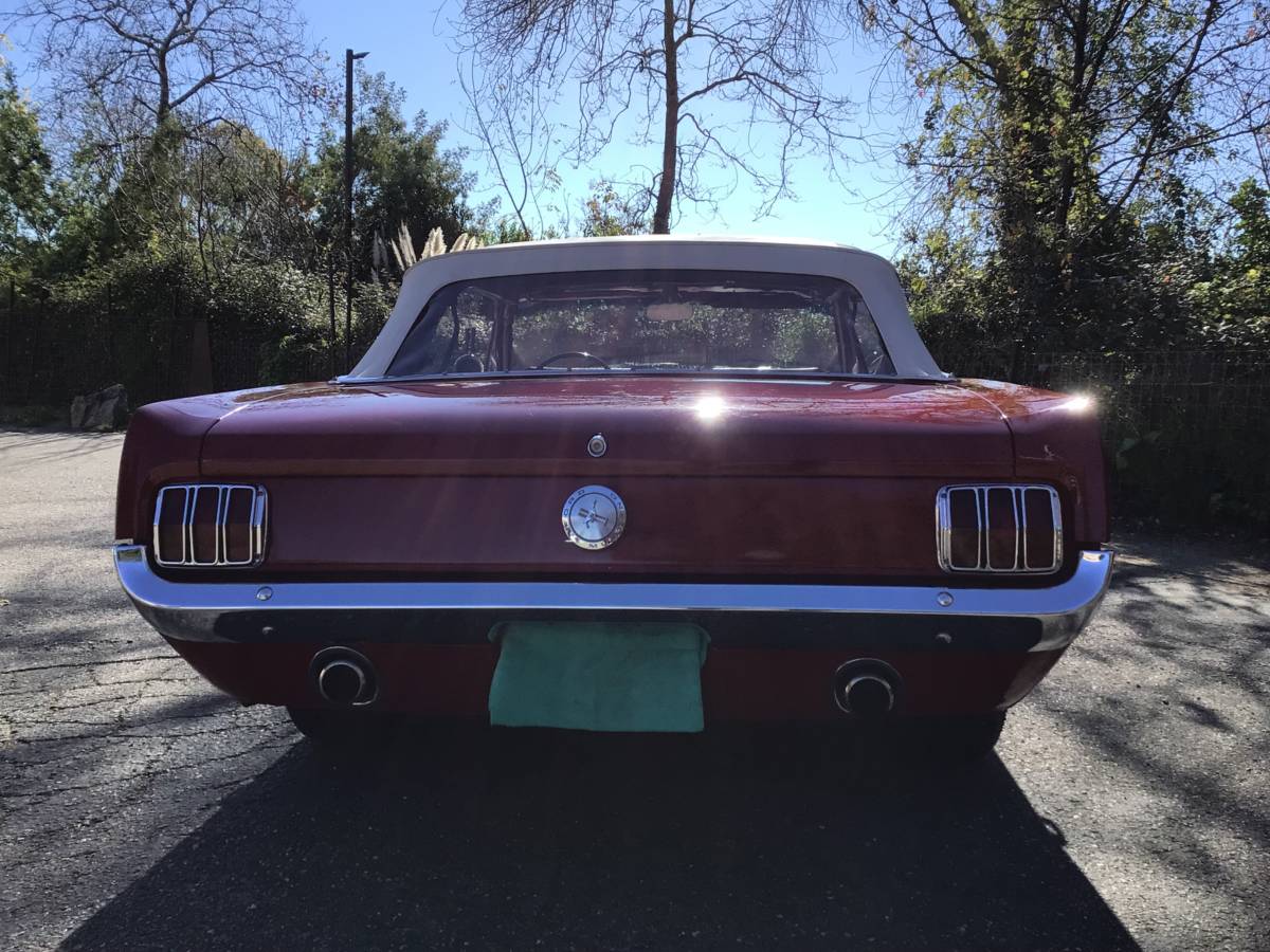 Ford-Mustang-convertible-1966-161-3