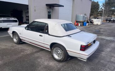 Ford-Mustang-convertible-1984-white-35302-2