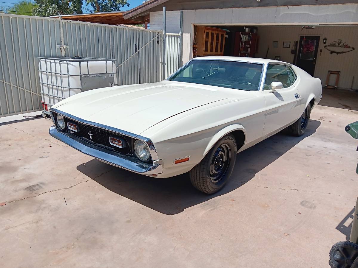 Ford-Mustang-fastback-1972-white-140013