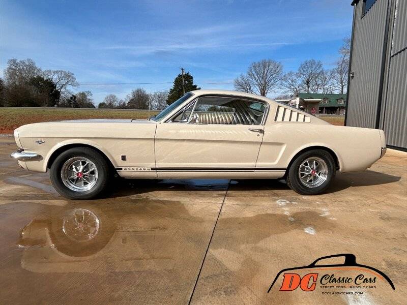 Ford-Mustang-gt-1966-3-1