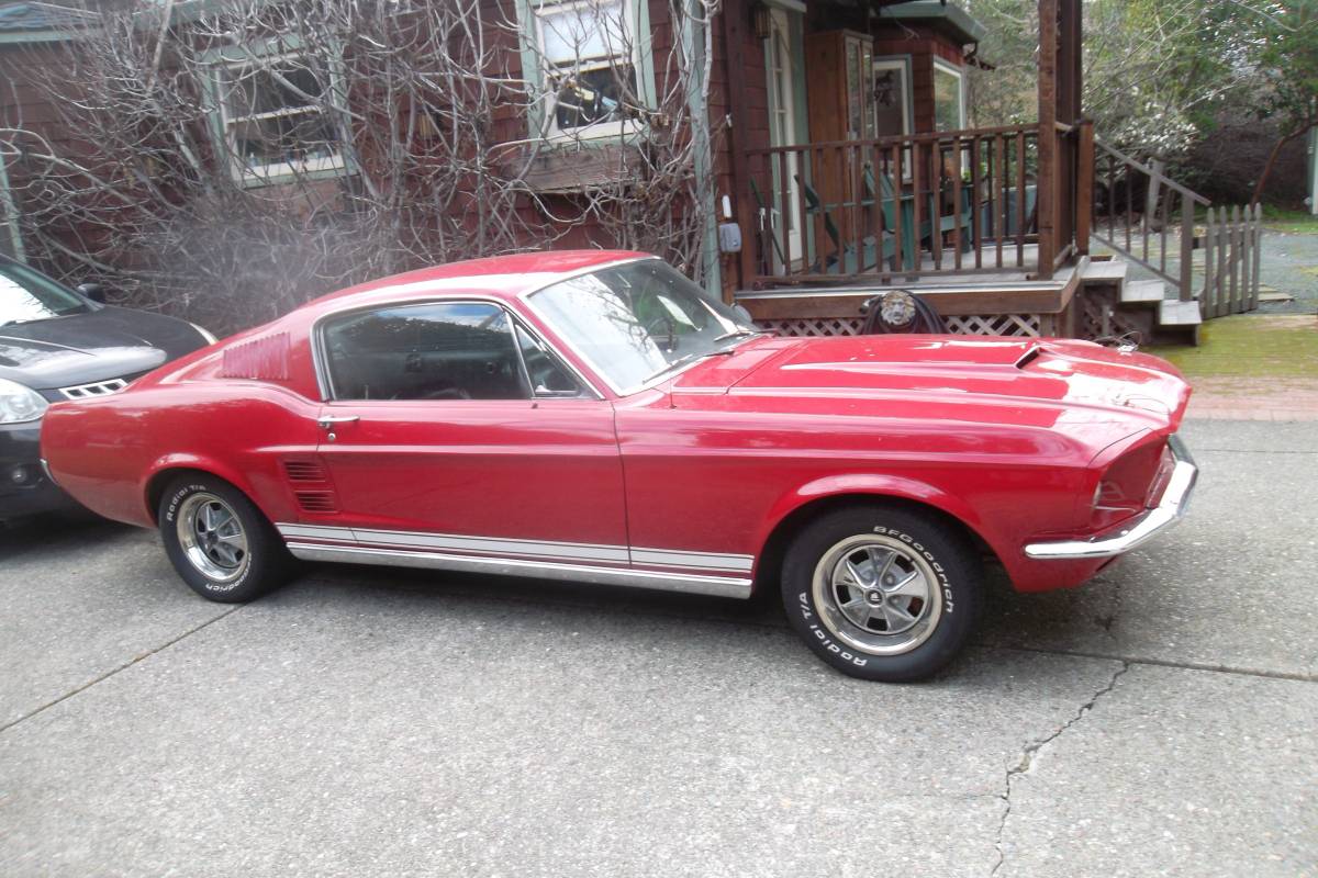 Ford-Mustang-gt-1967-red-238182