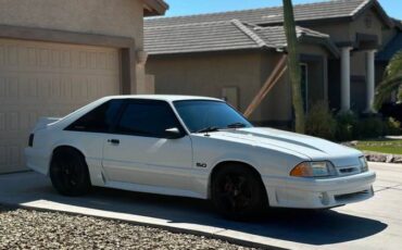 Ford-Mustang-gt-1990-white-89407